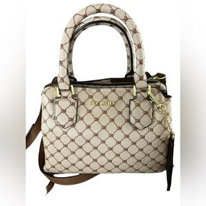 IN EXCELLENT CONDITION! STEVE MADDEN TRIPLE COMPARTMENT HANDBAG/CROSSBODY BAG